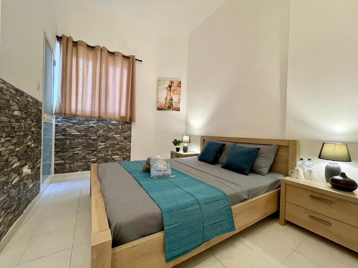 Balesa Property - Modern Duplex House In Central Сліма Екстер'єр фото